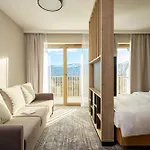 Zloty Horyzont 4*