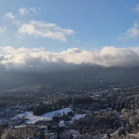 ホテル Zloty Horyzont シクラルスカ・ポレンバ